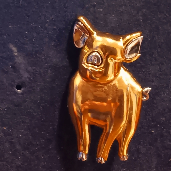Pig Brooch by LC - Picture 5 of 10